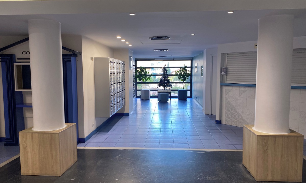 Le Suquet Apartment | Very nice apartment with swimming pool near Festivals Plage Croisette Suquet