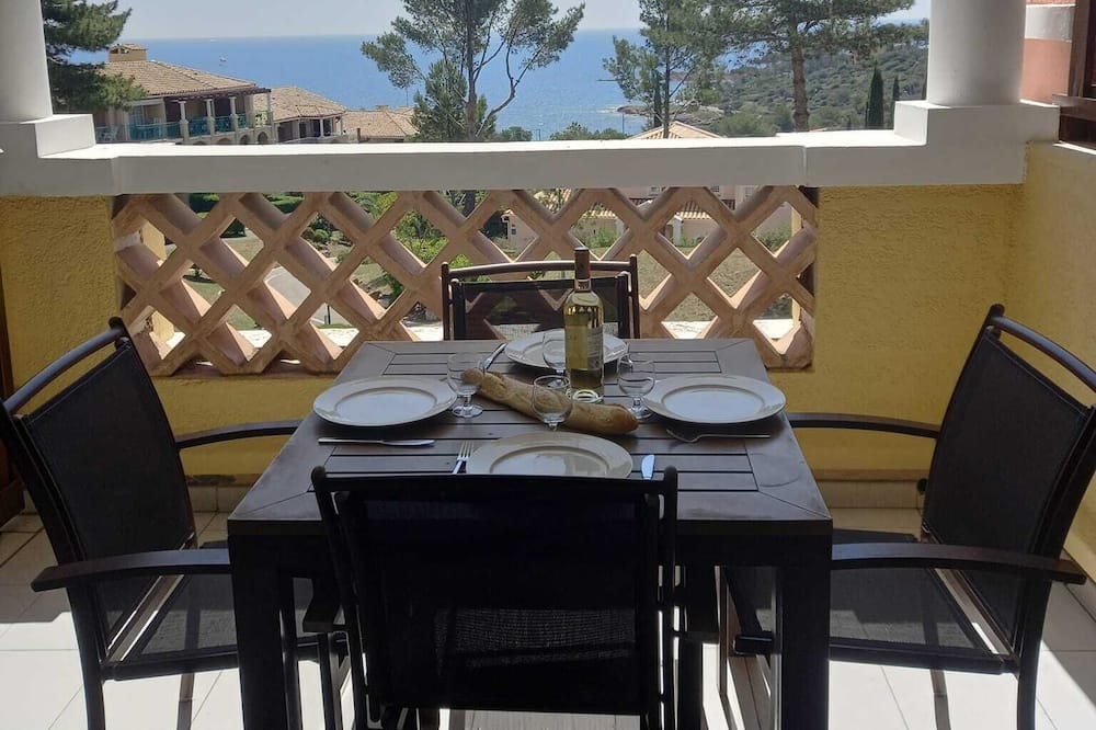 Cap Esterel Apartment | Cap Esterel, T2 Confortable 4/5 Personnes, Climatisé Avec Très Belle vue sur mer