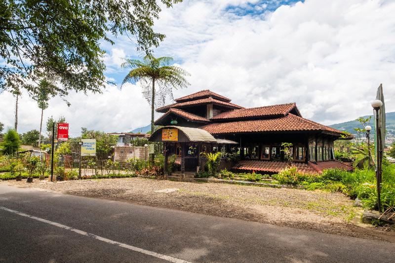 Photo of Buildings in Parongpong