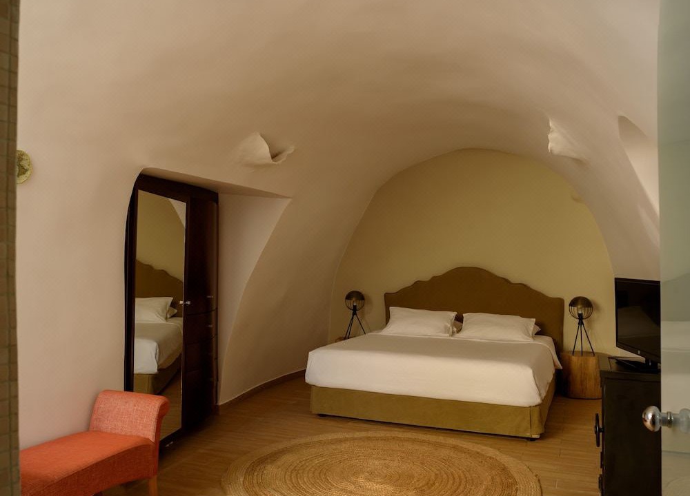 Photo of Bedroom in Fira