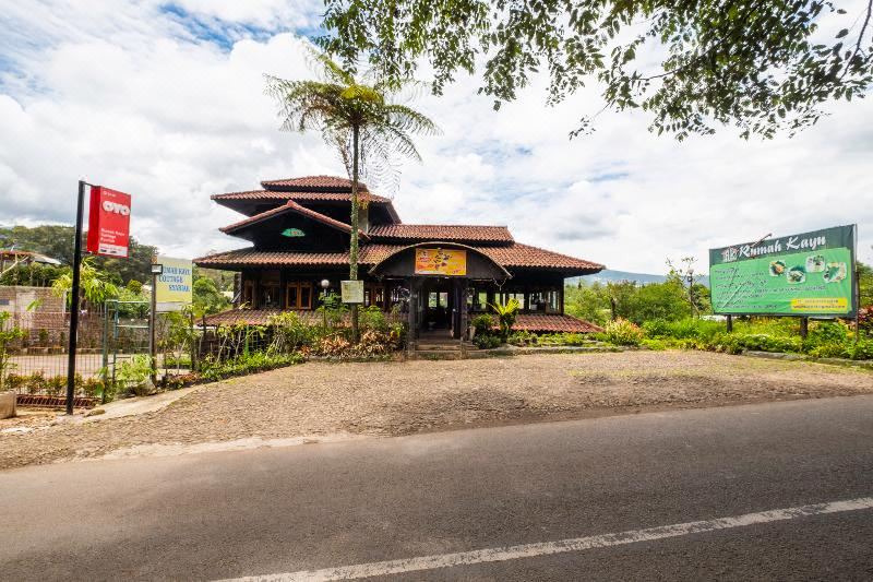 Photo of Buildings in Parongpong