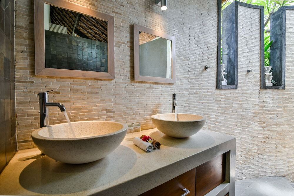 Photo of Bathroom in Lokapaksa