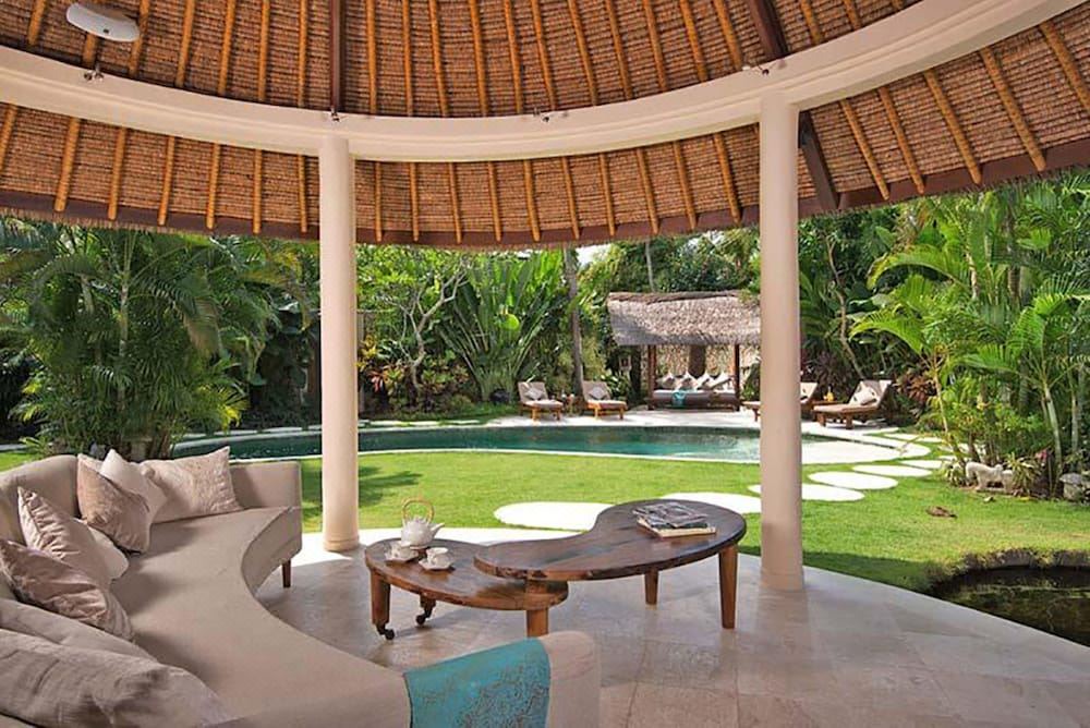 Photo of Patio Balcony in Sunset Road