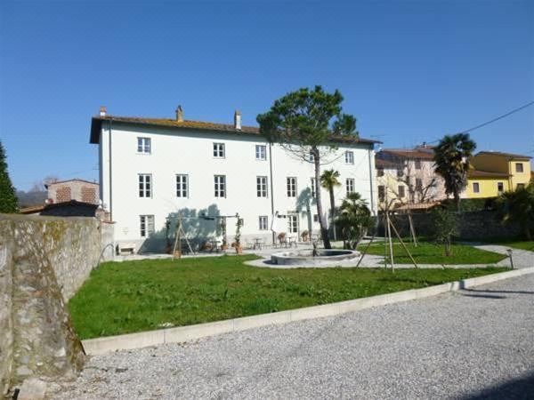 Photo of Buildings in Vicopelago