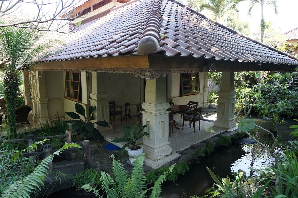 Photo of Buildings in Rangdu