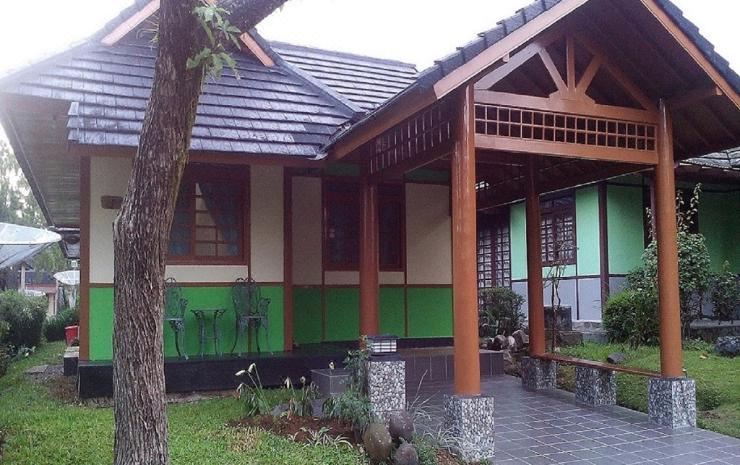 Photo of Buildings in Cipanas