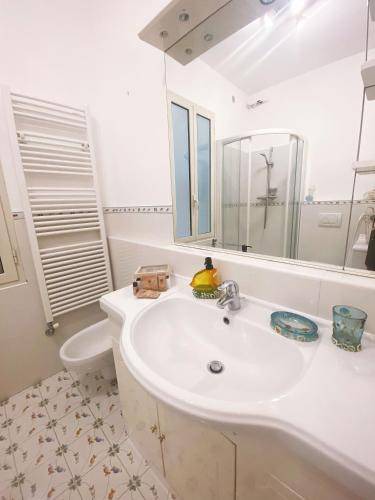 Photo of Bathroom in Les Baumettes