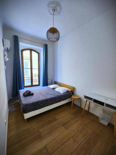 Photo of Bedroom in Jean-Medecin