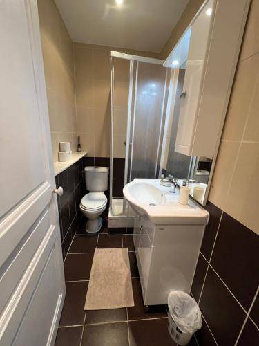 Photo of Bathroom in Beausoleil