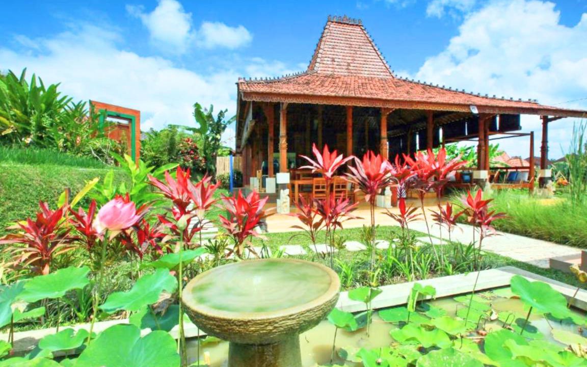 Photo of Others in Penestanan