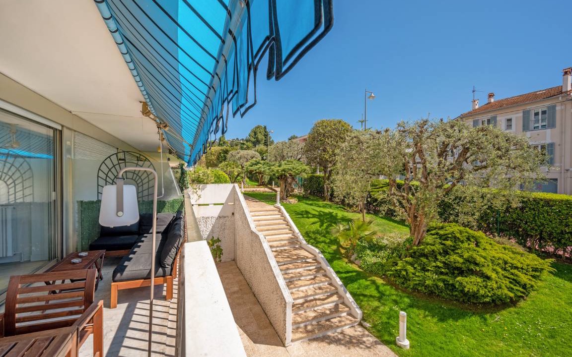 Photo of Patio Balcony in California - Pezou