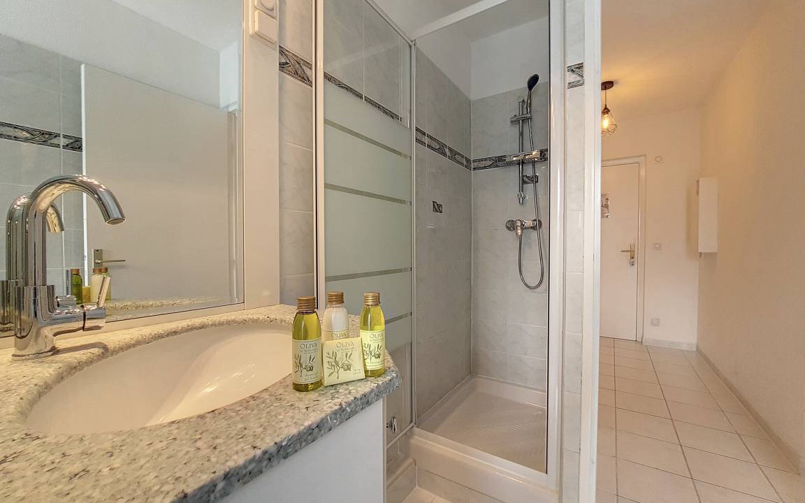 Photo of Bathroom in Nice City Centre