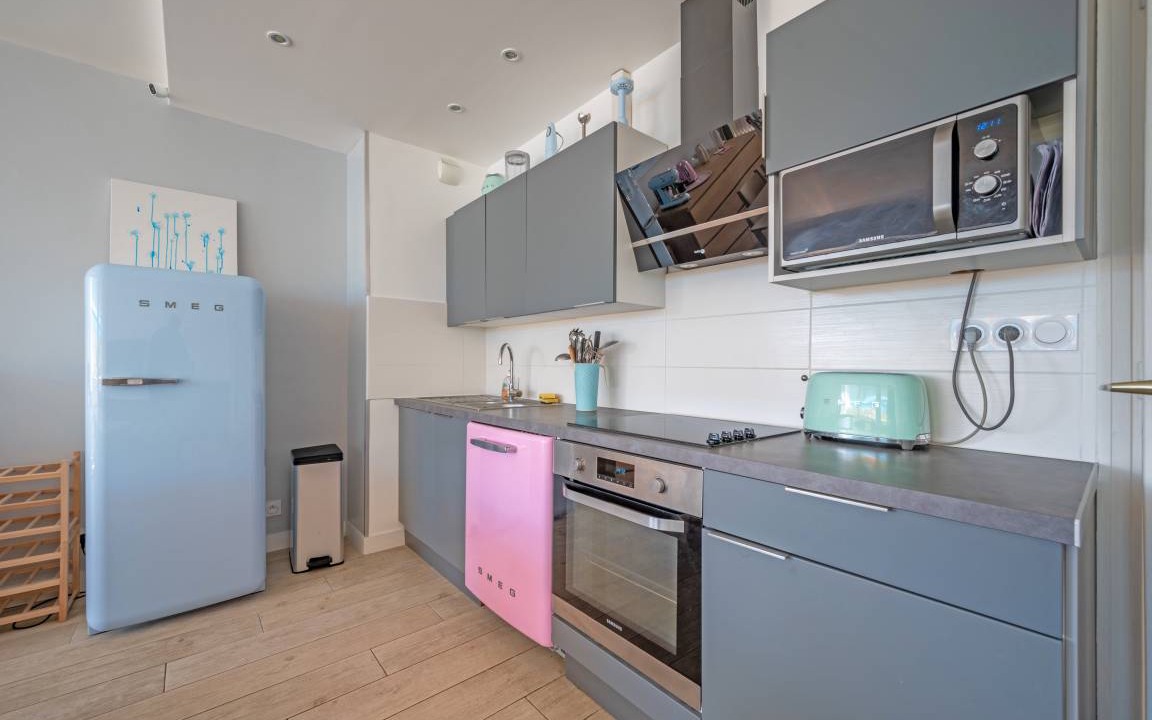 Photo of Kitchen in California - Pezou