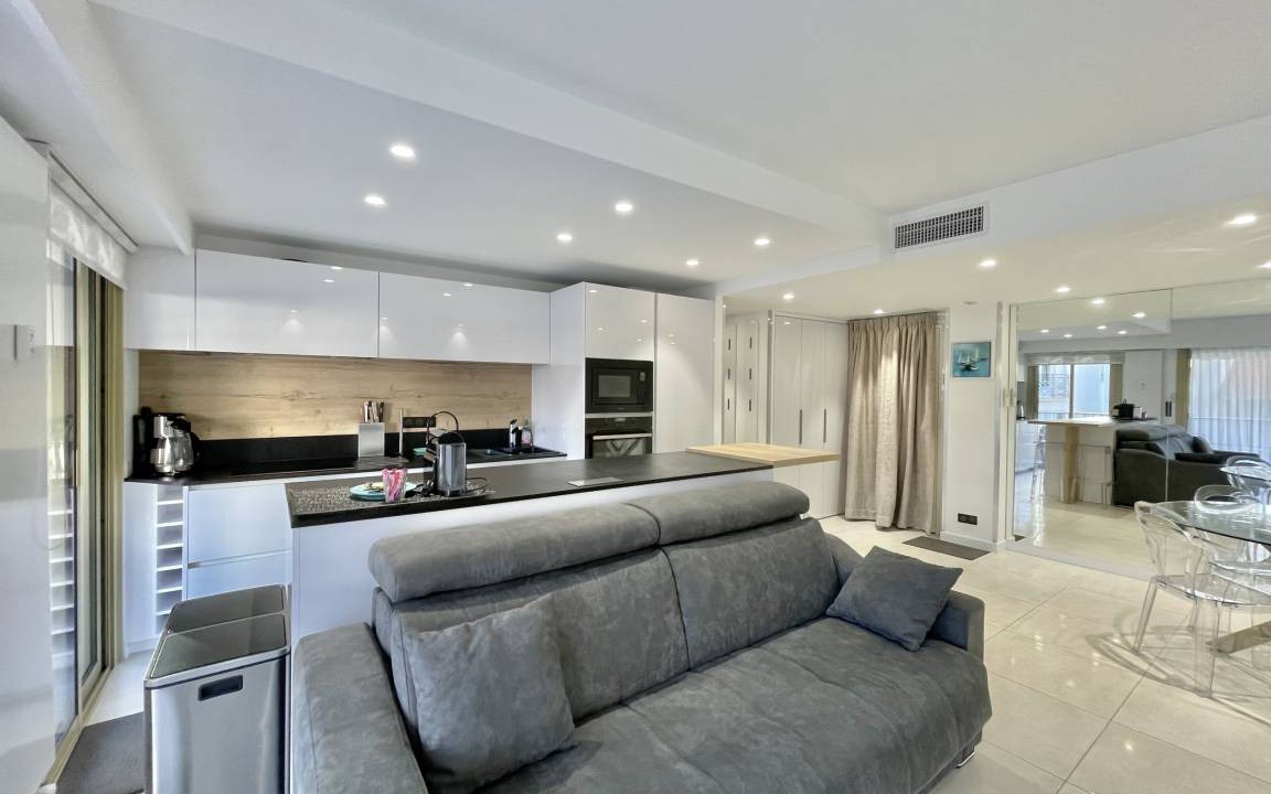 Photo of Livingroom in Cannes City Centre