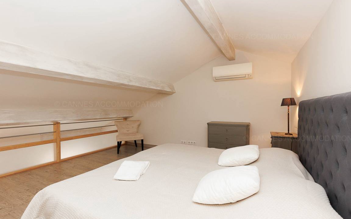 Photo of Bedroom in Cannes Old Town
