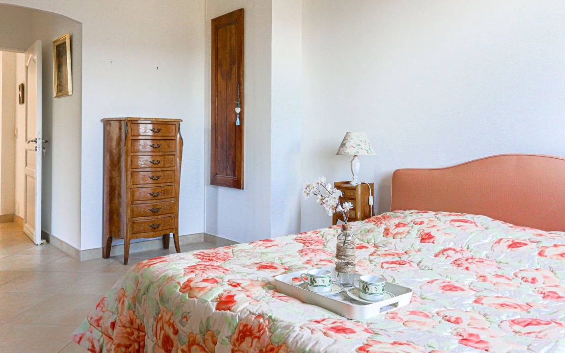 Photo of Bedroom in Saint-Roman