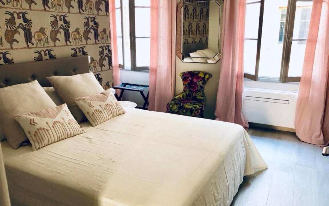 Photo of Bedroom in Saint-Tropez City Centre