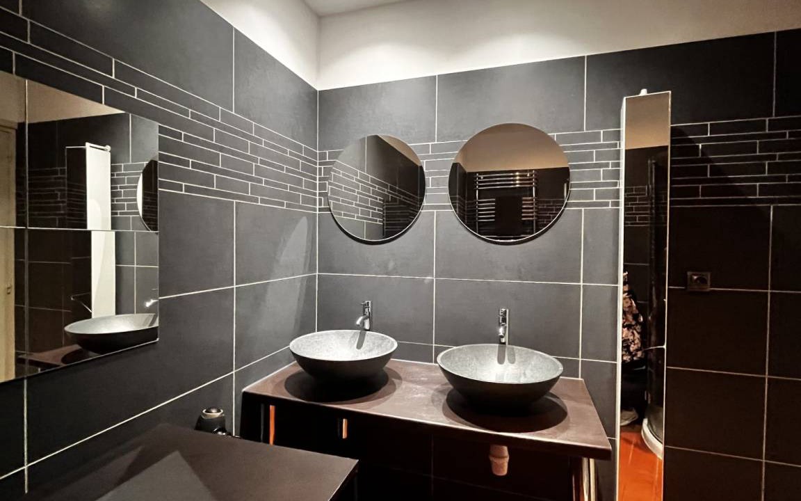 Photo of Bathroom in Prado - Republique