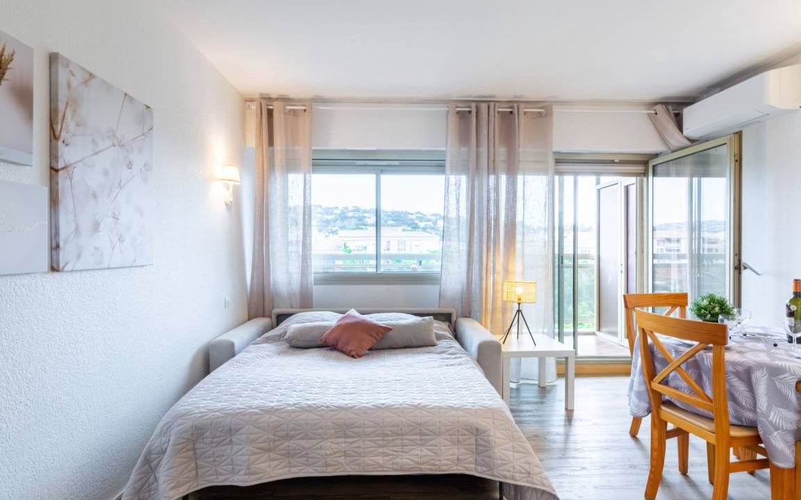 Photo of Bedroom in Sainte-Maxime City Centre