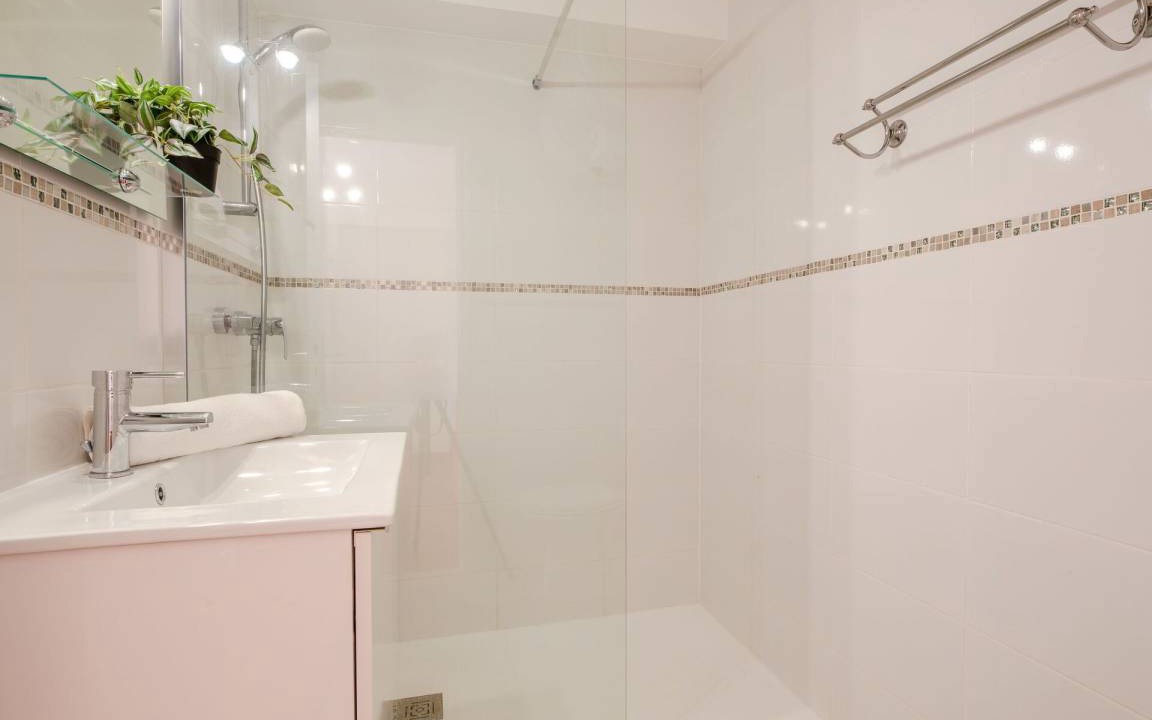 Photo of Bathroom in Sainte-Maxime City Centre