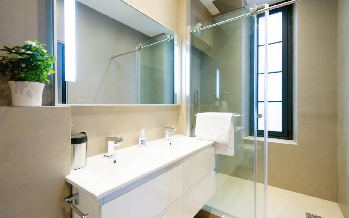 Photo of Bathroom in Cannes City Centre