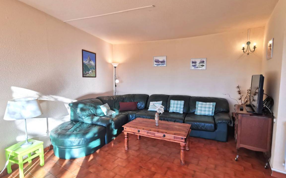 Photo of Livingroom in Saint Pierre de Feric
