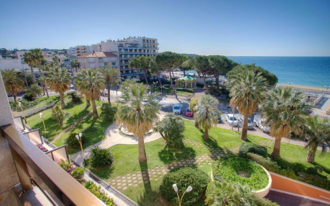 Photo of Patio Balcony in Juan-les-Pins