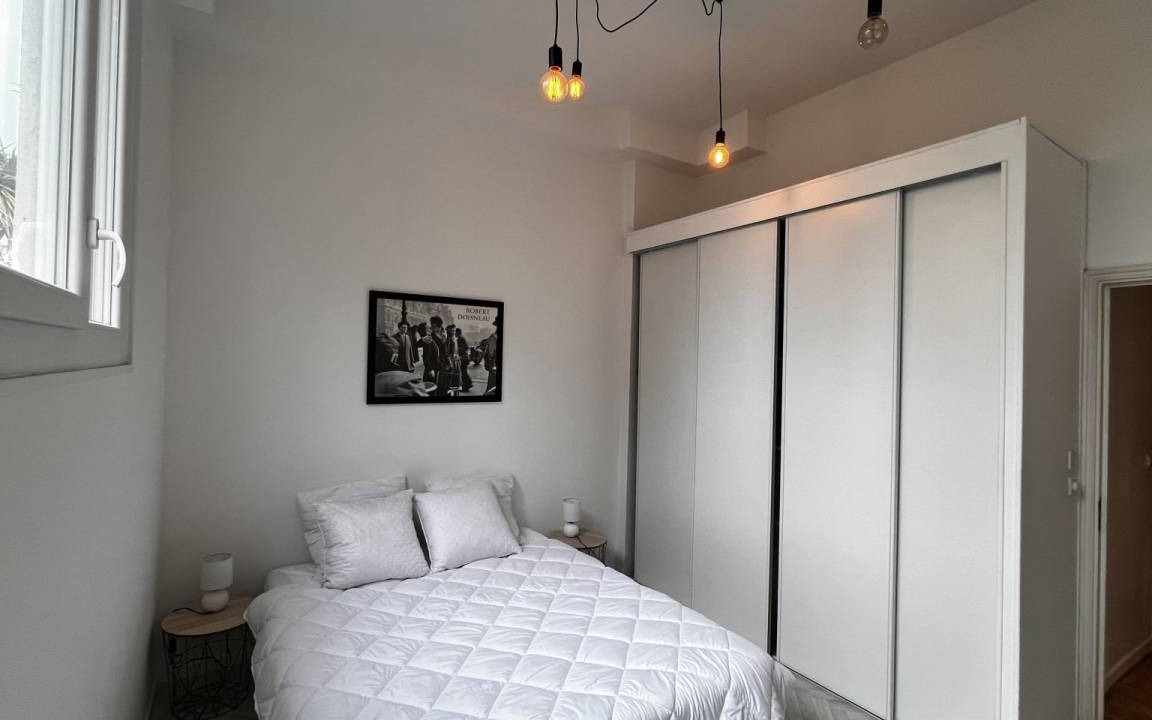 Photo of Bedroom in Prado - Republique