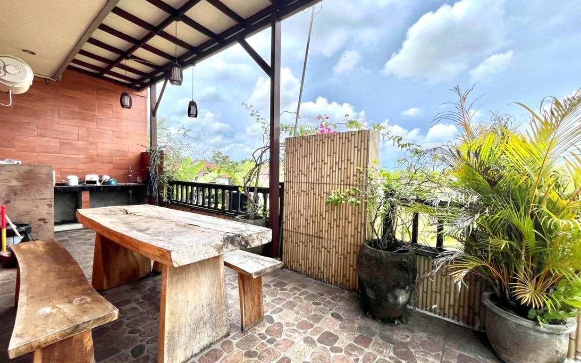 Photo of Patio Balcony in Beraban