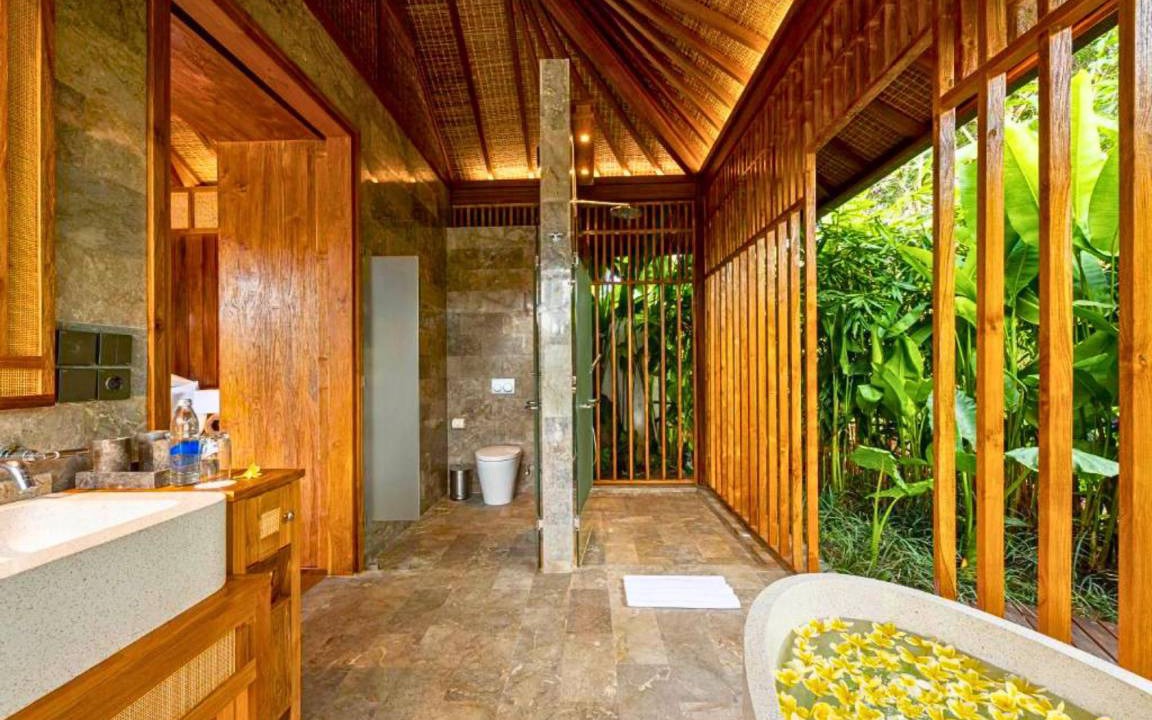 Photo of Bathroom in Kedewatan