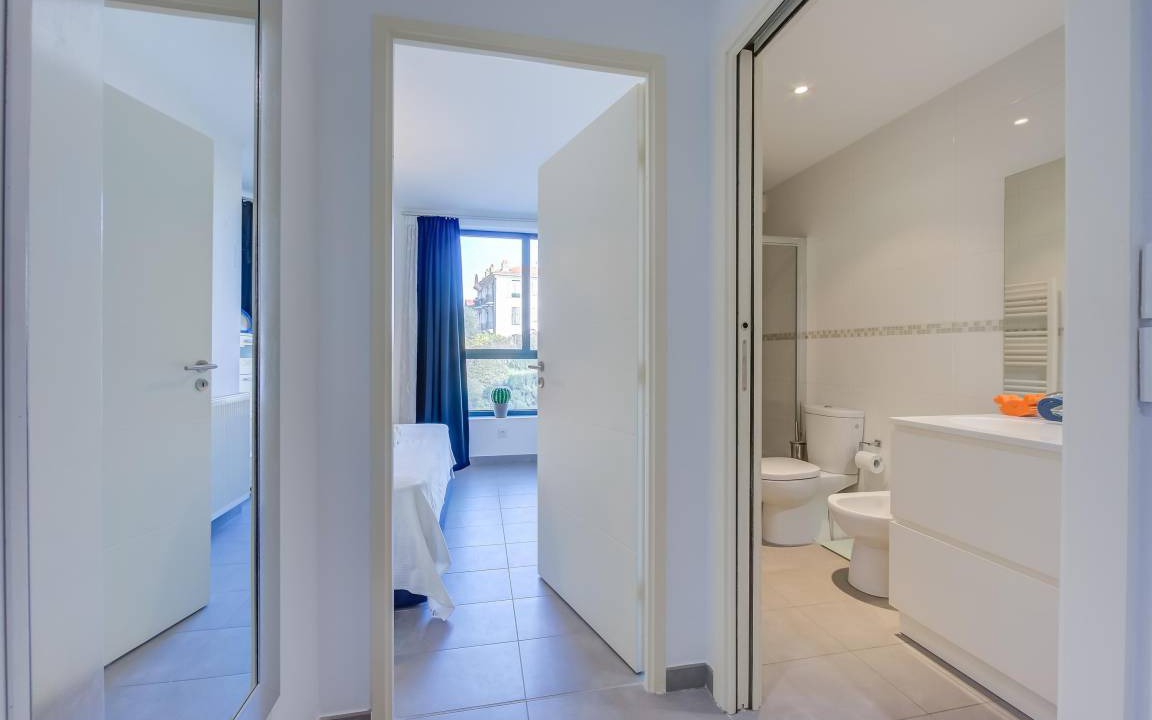 Photo of Bathroom in Liberation