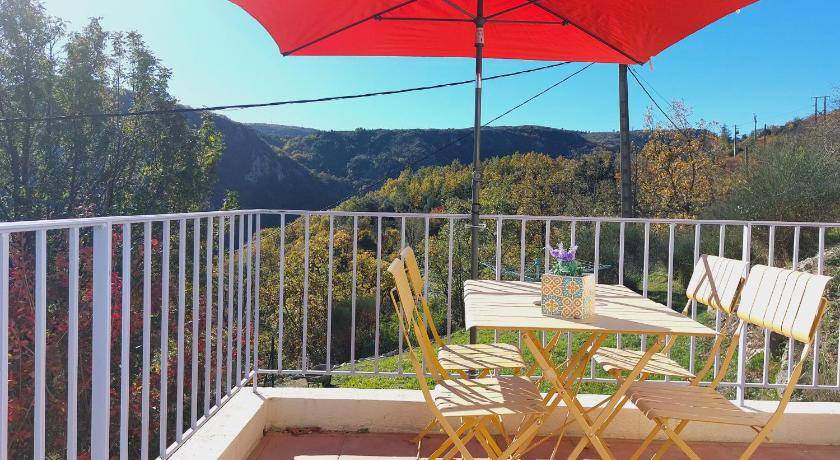 Photo of Patio Balcony in Bouyon