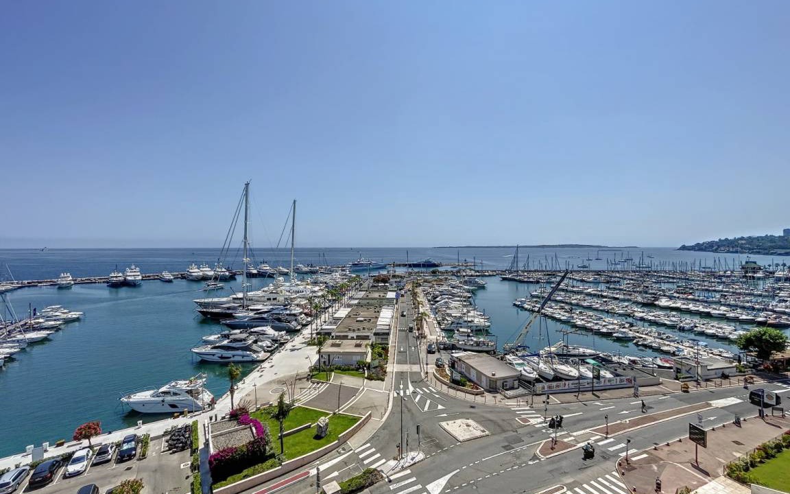 Photo of Others in Golfe Juan