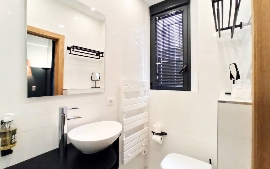 Photo of Bathroom in Cannes City Centre