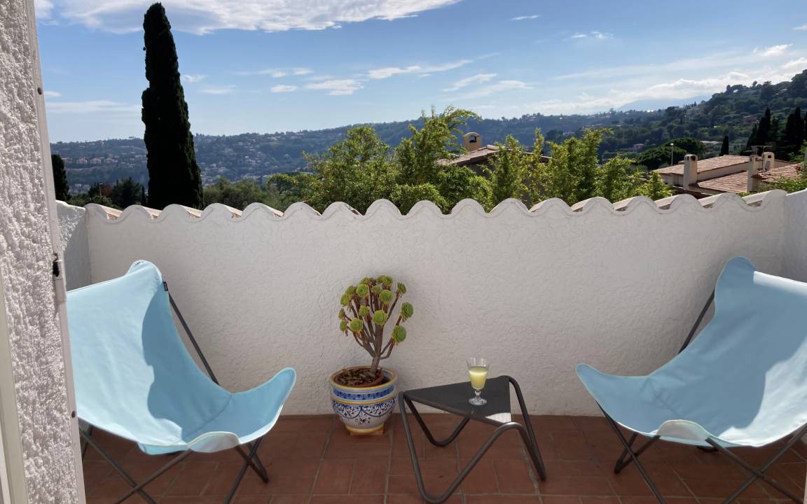 Photo of Patio Balcony in Gairaut