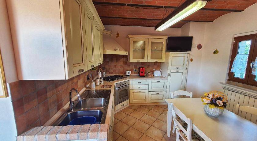 Photo of Kitchen in Albiano Magra