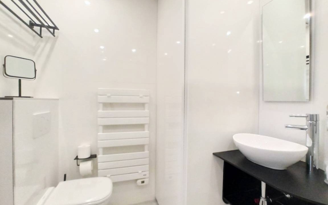 Photo of Bathroom in Cannes City Centre