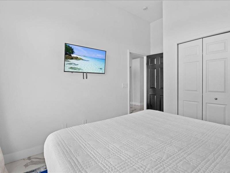 Photo of Bedroom in Lake Davenport Estates