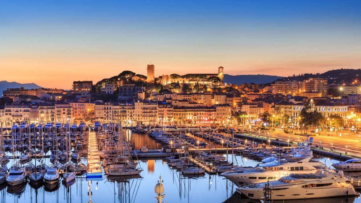 Photo of Others in Cannes Old Town