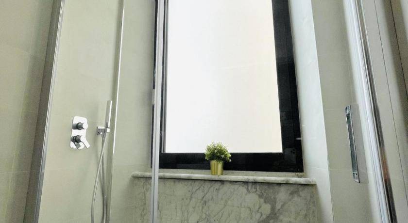 Photo of Others in Carrara