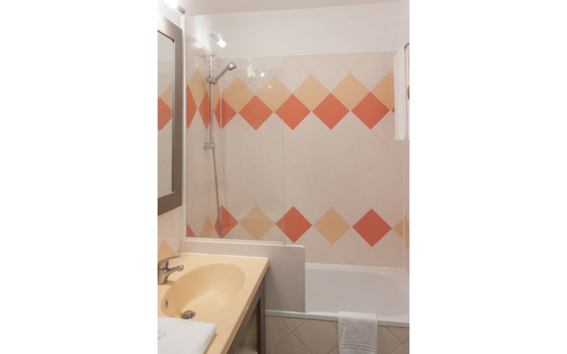 Photo of Bathroom in Saint-Raphael