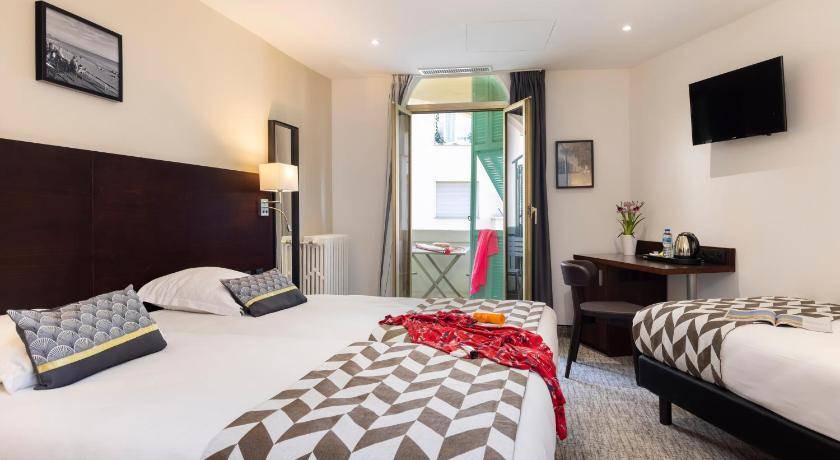 Photo of Bedroom in Les Baumettes