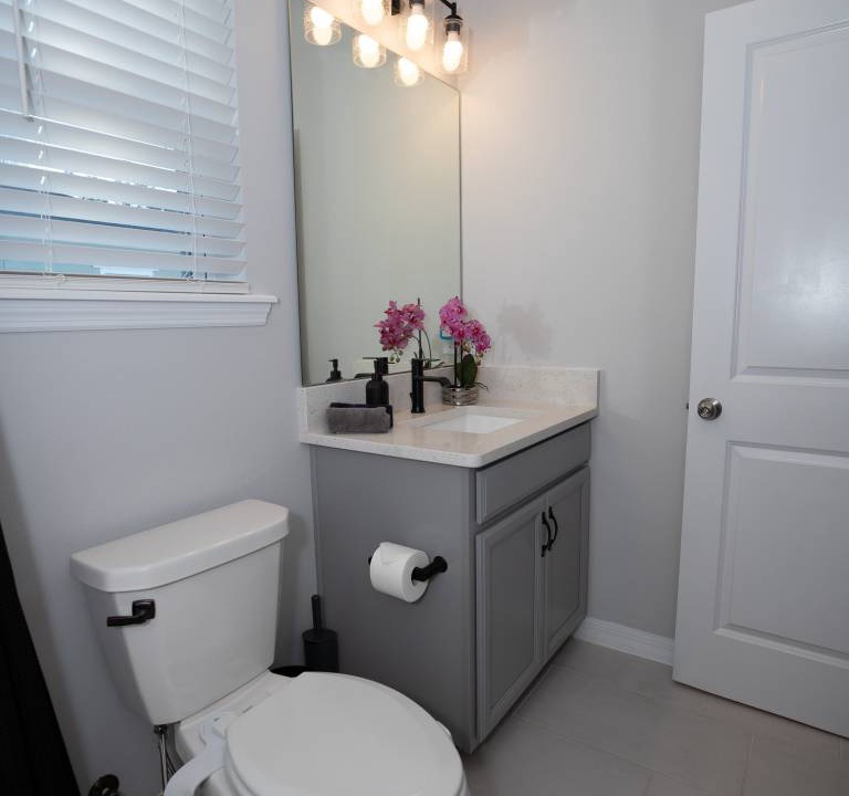Photo of Bathroom in Colonialtown South