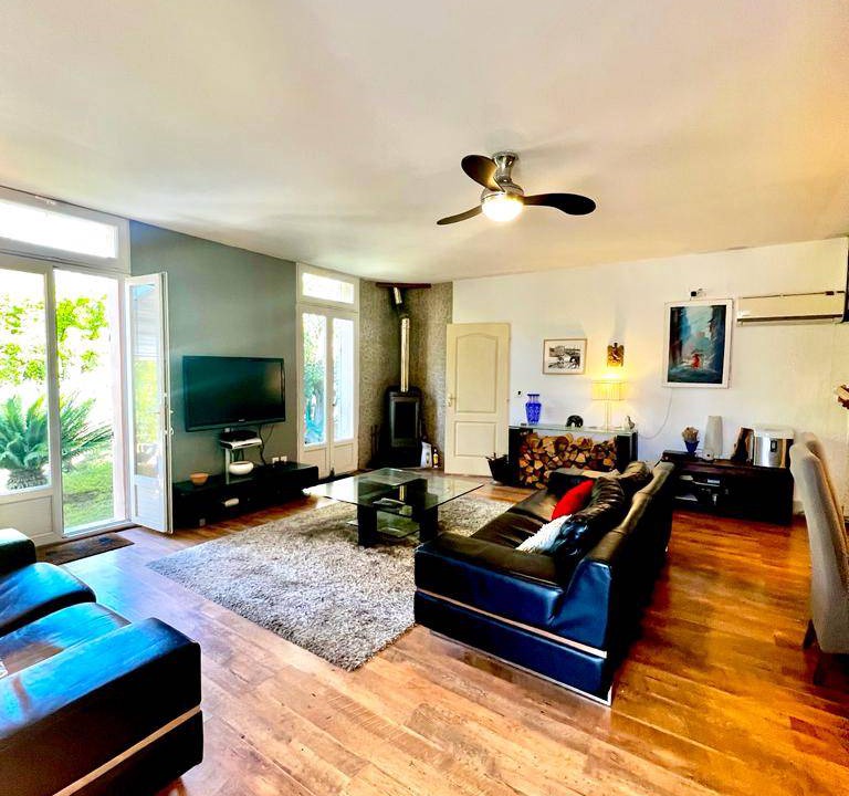 Photo of Livingroom in Antibes City Centre