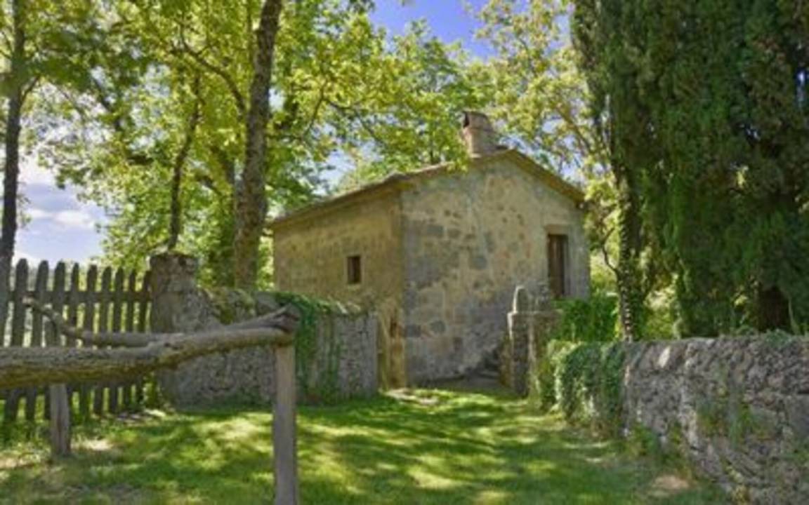Photo of Buildings in Vivo dʼOrcia
