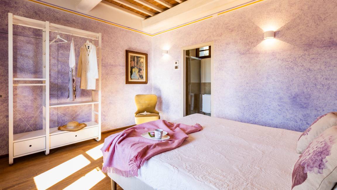 Photo of Others in Margine Coperta-Traversagna