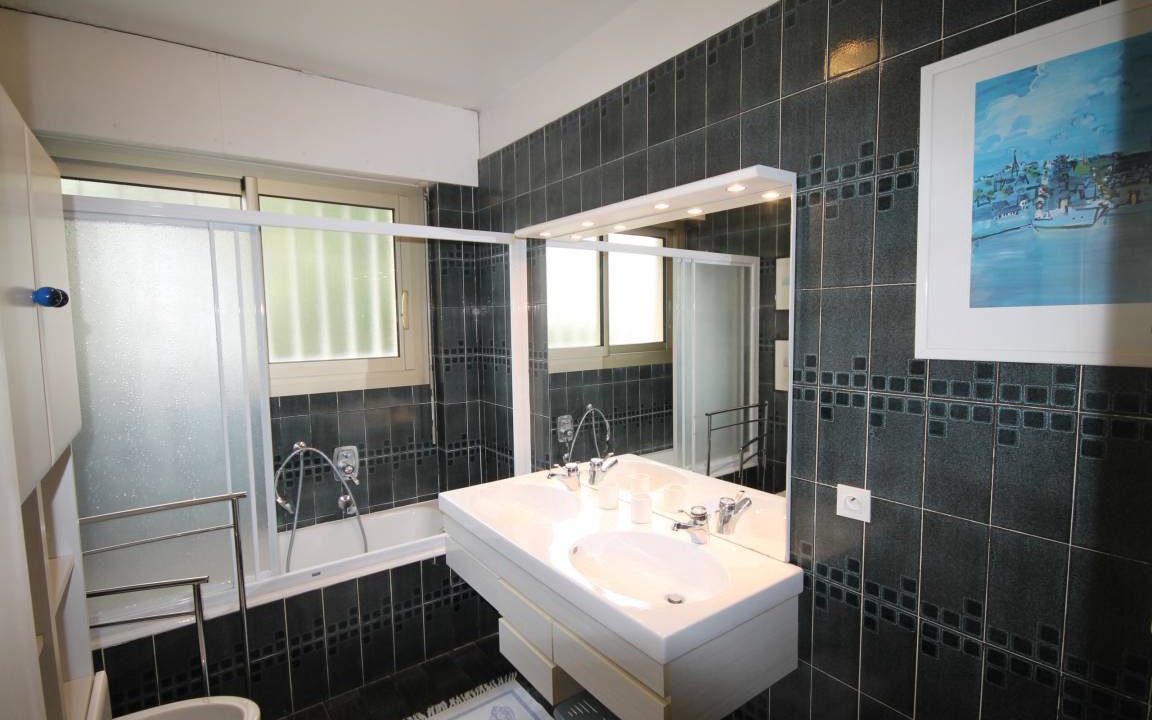 Photo of Bathroom in Le Cannet