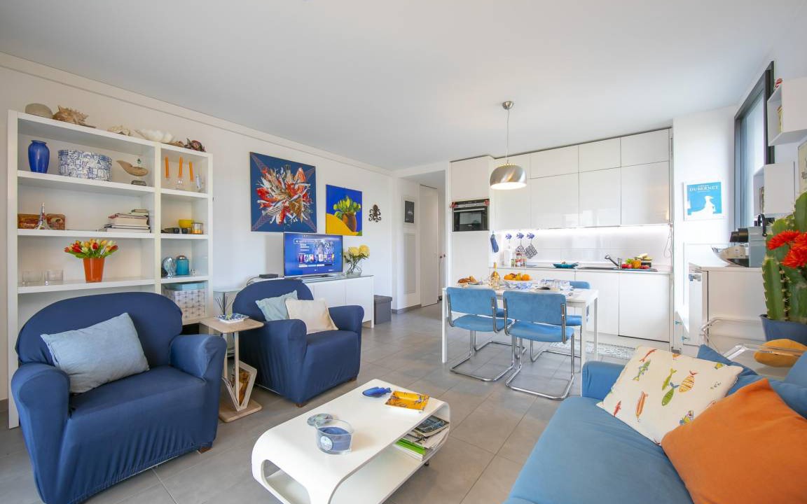 Photo of Livingroom in Liberation