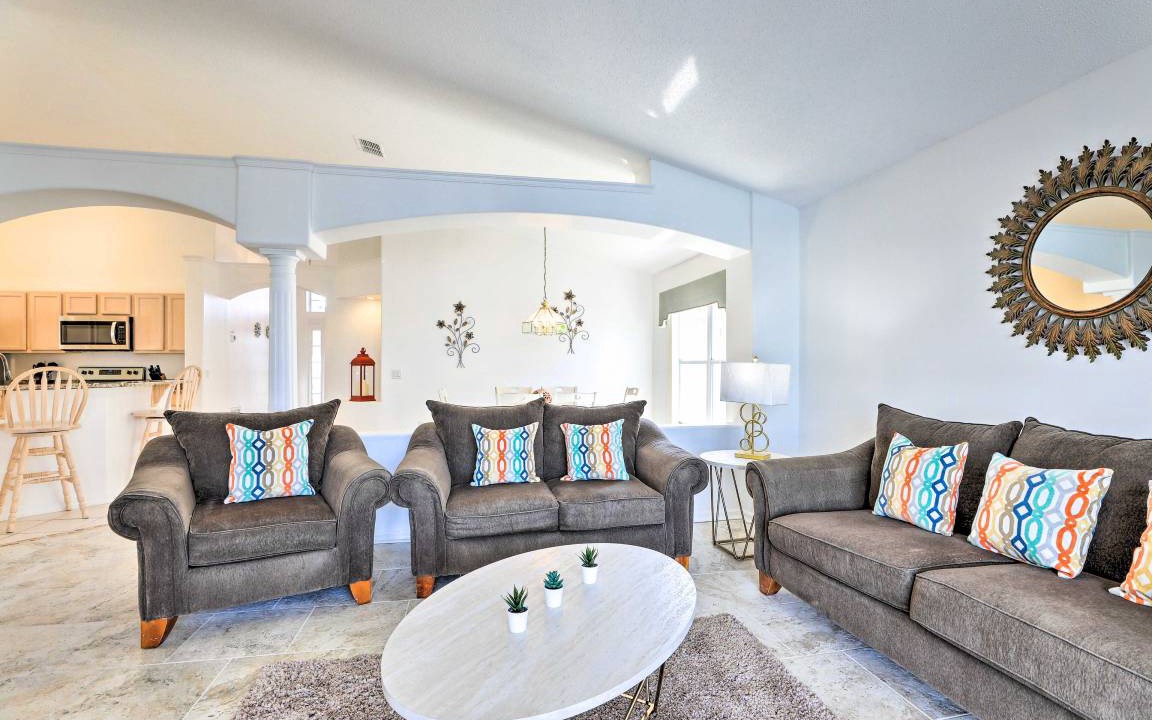 Photo of Livingroom in Eagle Pointe South
