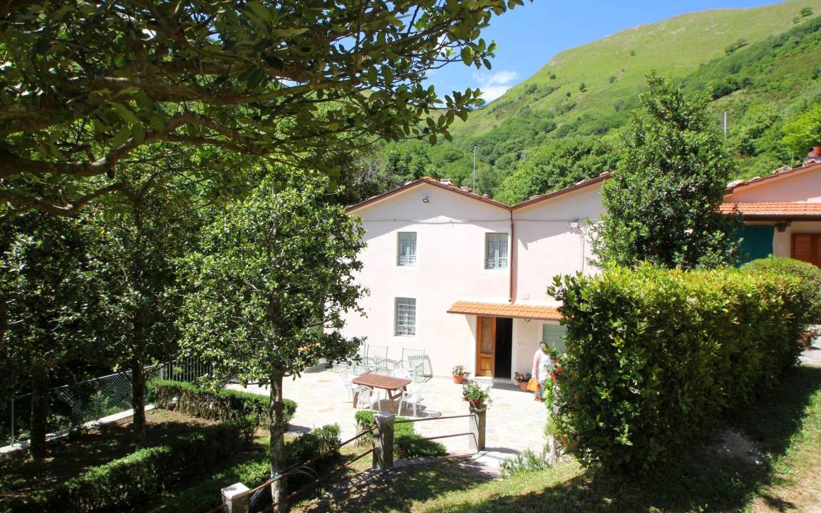 Photo of Buildings in San Rocco in Turrite